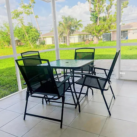 Best Location In Cape Coral! Exterior photo