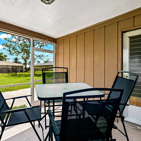 Best Location In Cape Coral! Exterior photo
