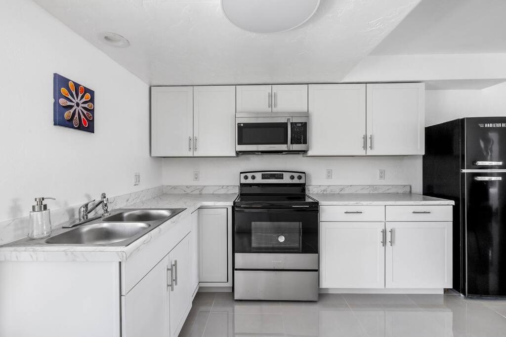Apartment Location In Cape Coral!
