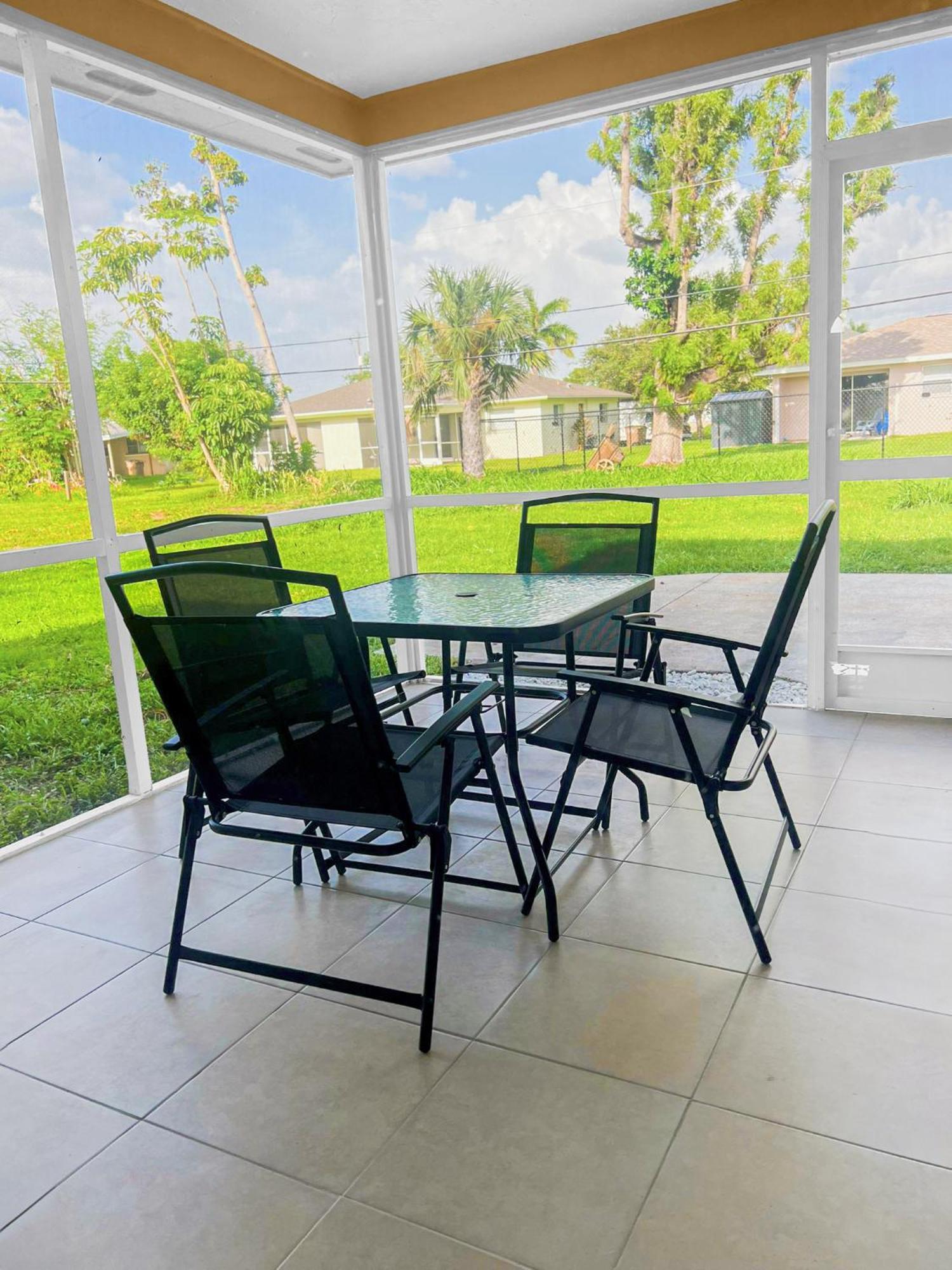 Apartment Location In Cape Coral!